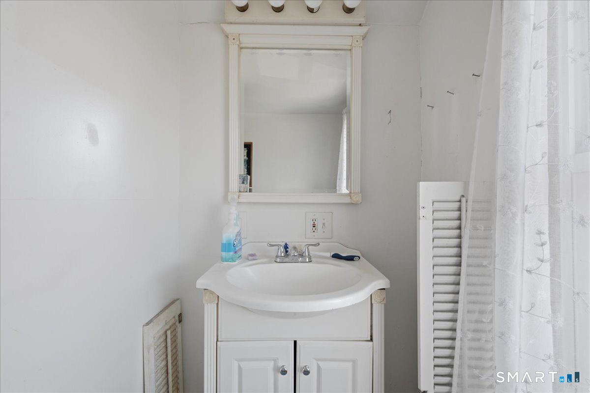46 Hatch Street Stonington CT 06355