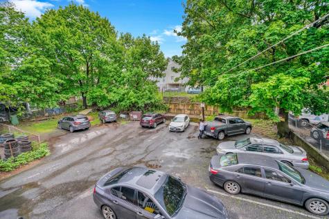 915 South Main Street Waterbury CT 06706