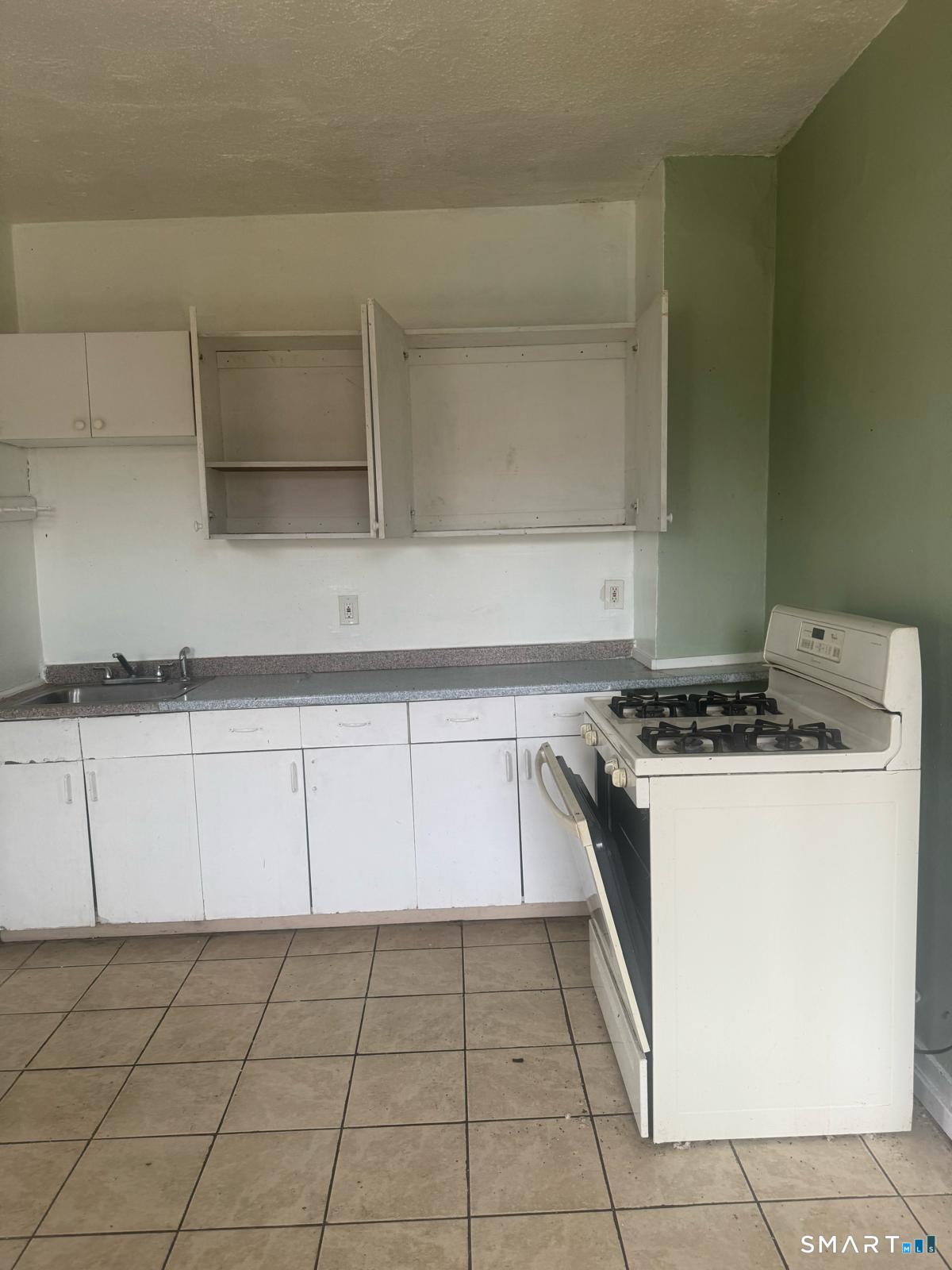 44 Bond Street Hartford CT 06114