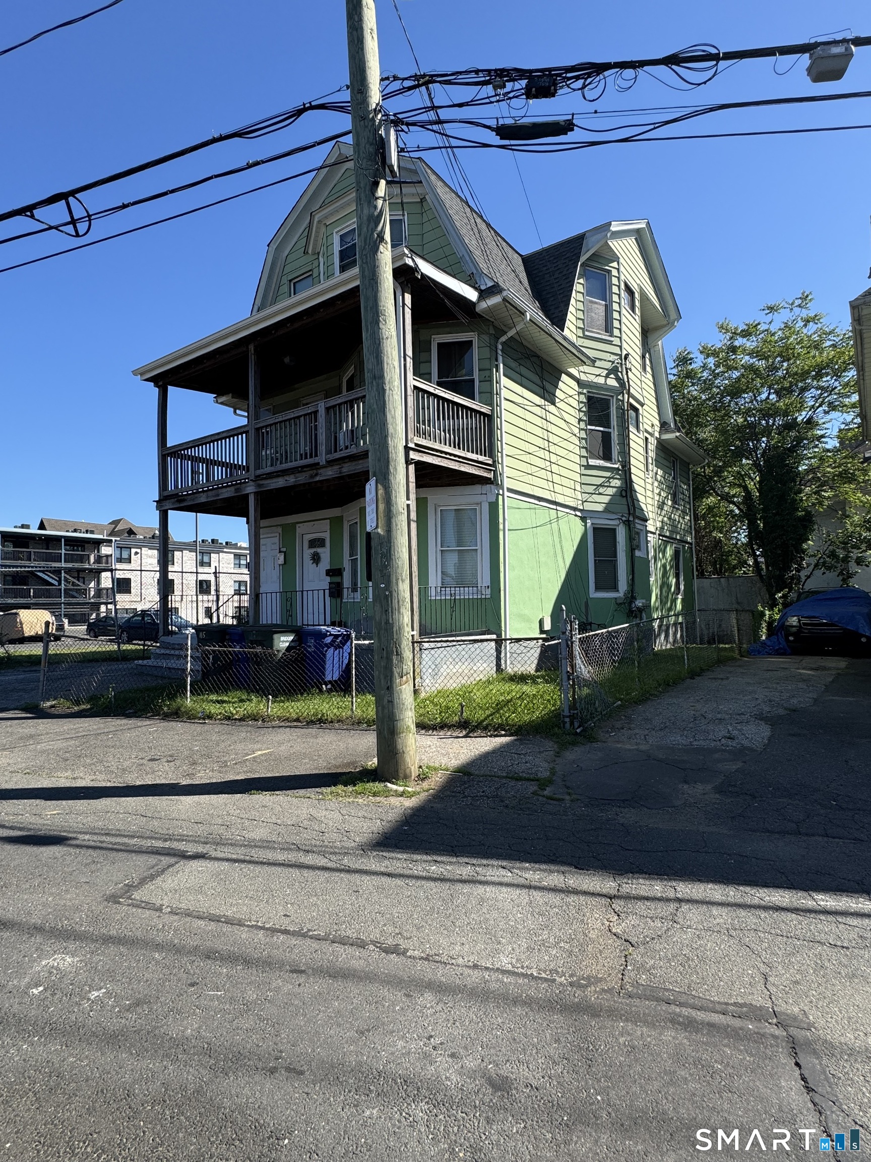 111 Calhoun Place Bridgeport CT 06606