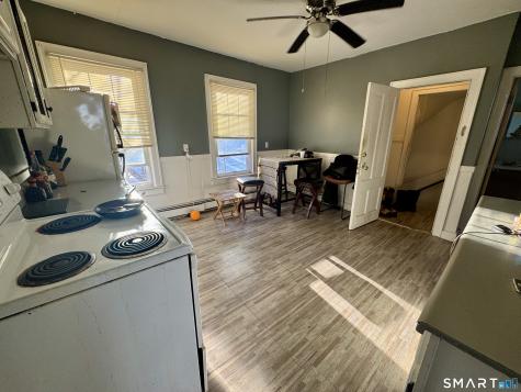 130 Norwood Avenue New London CT 06320