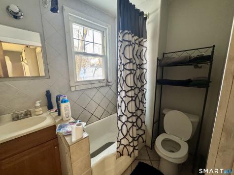 130 Norwood Avenue New London CT 06320