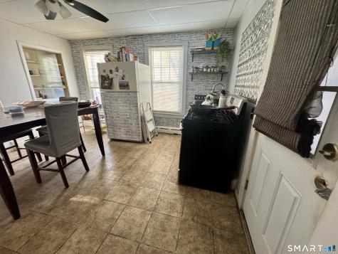 130 Norwood Avenue New London CT 06320