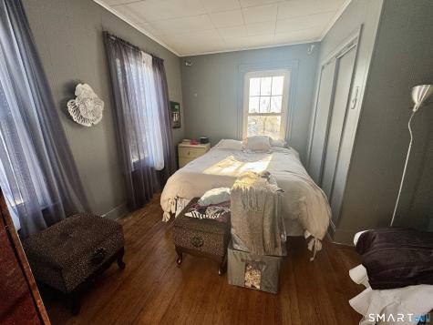 130 Norwood Avenue New London CT 06320