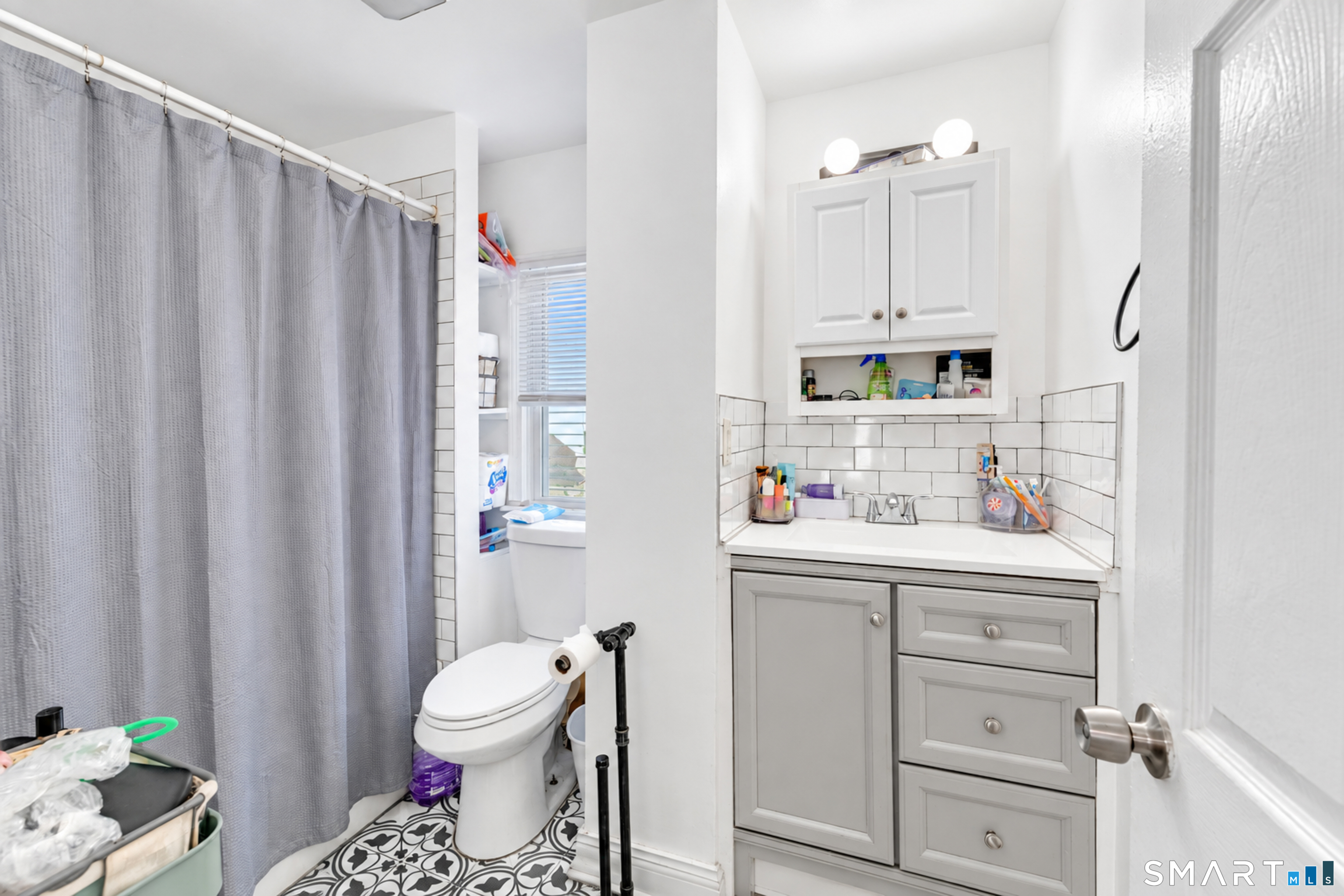 28 Ocean Avenue New London CT 06320