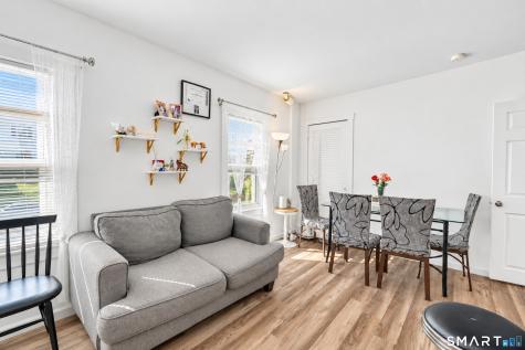 28 Ocean Avenue New London CT 06320