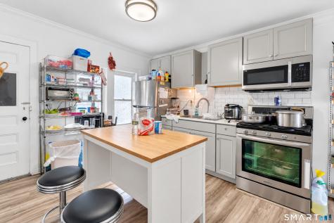 28 Ocean Avenue New London CT 06320