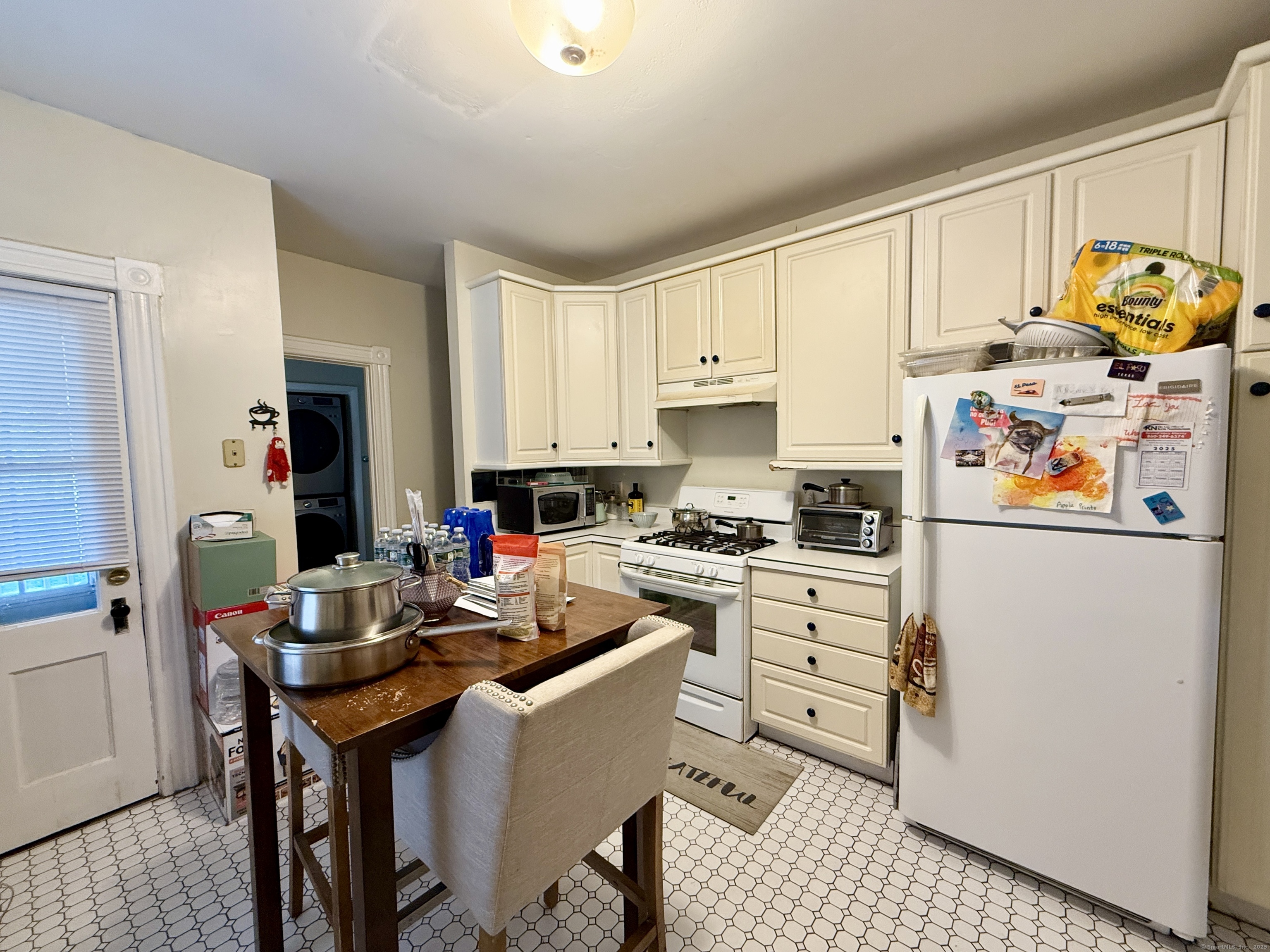 61 Central Avenue East Hartford CT 06108