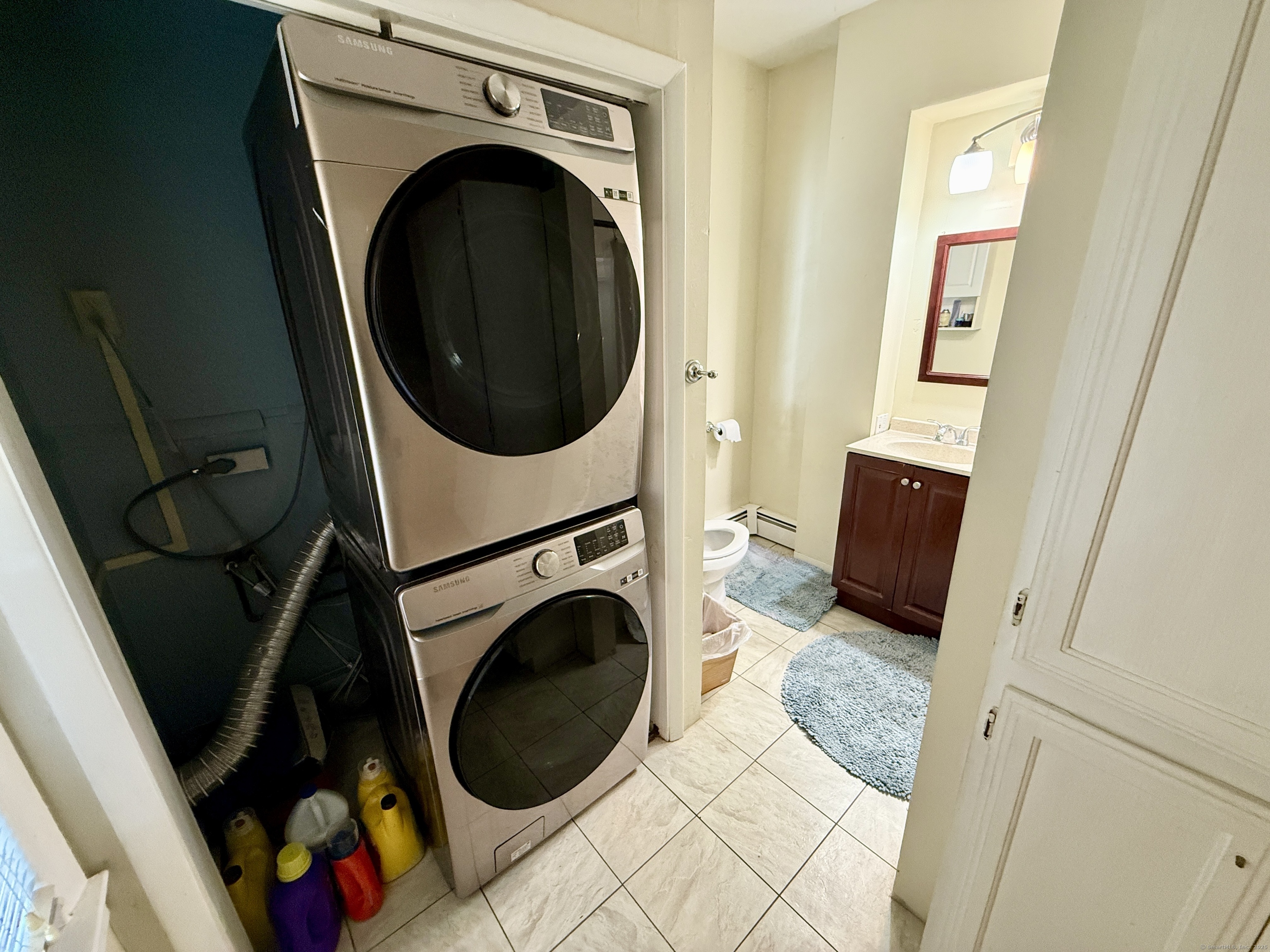 61 Central Avenue East Hartford CT 06108