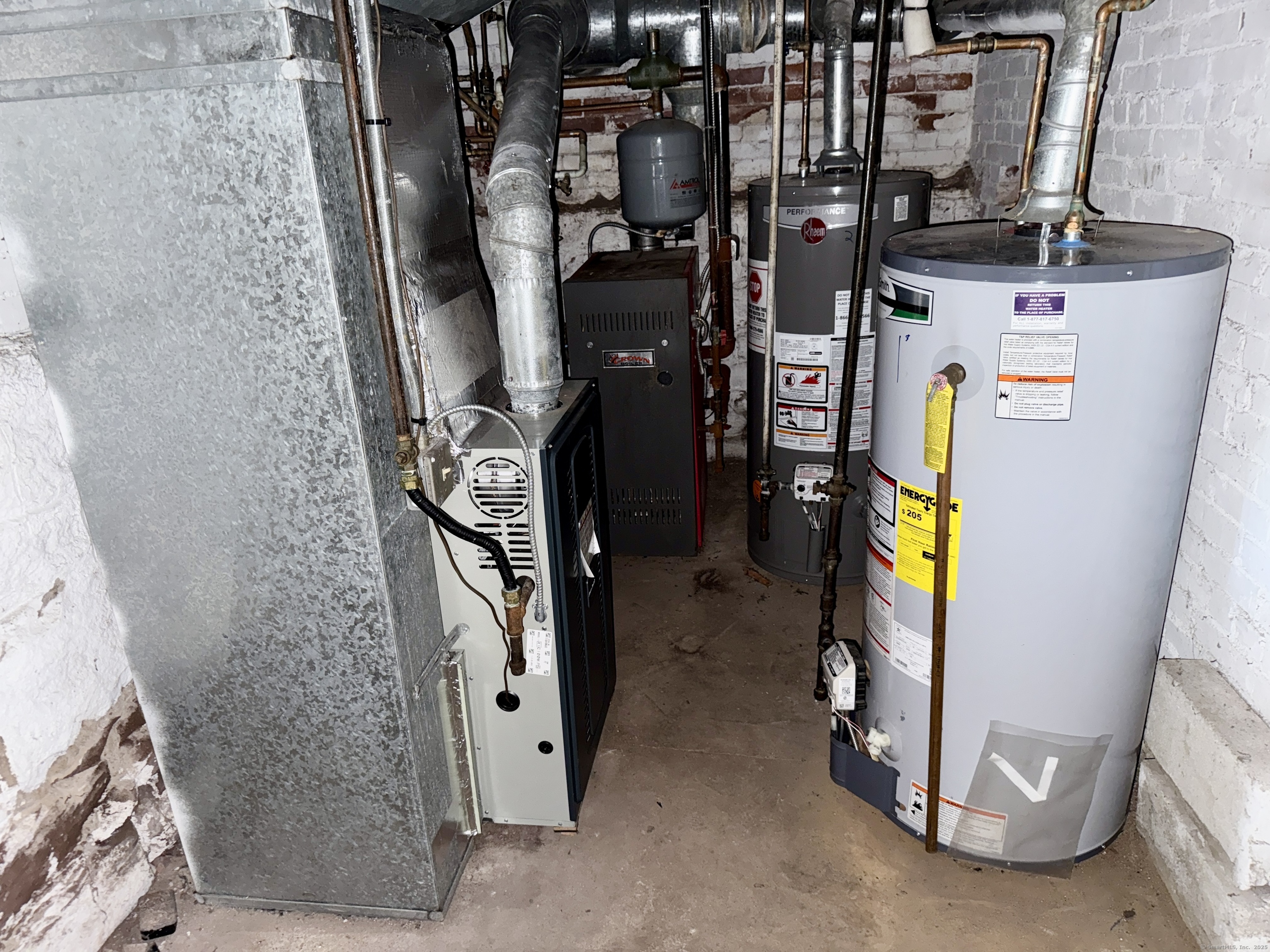 61 Central Avenue East Hartford CT 06108