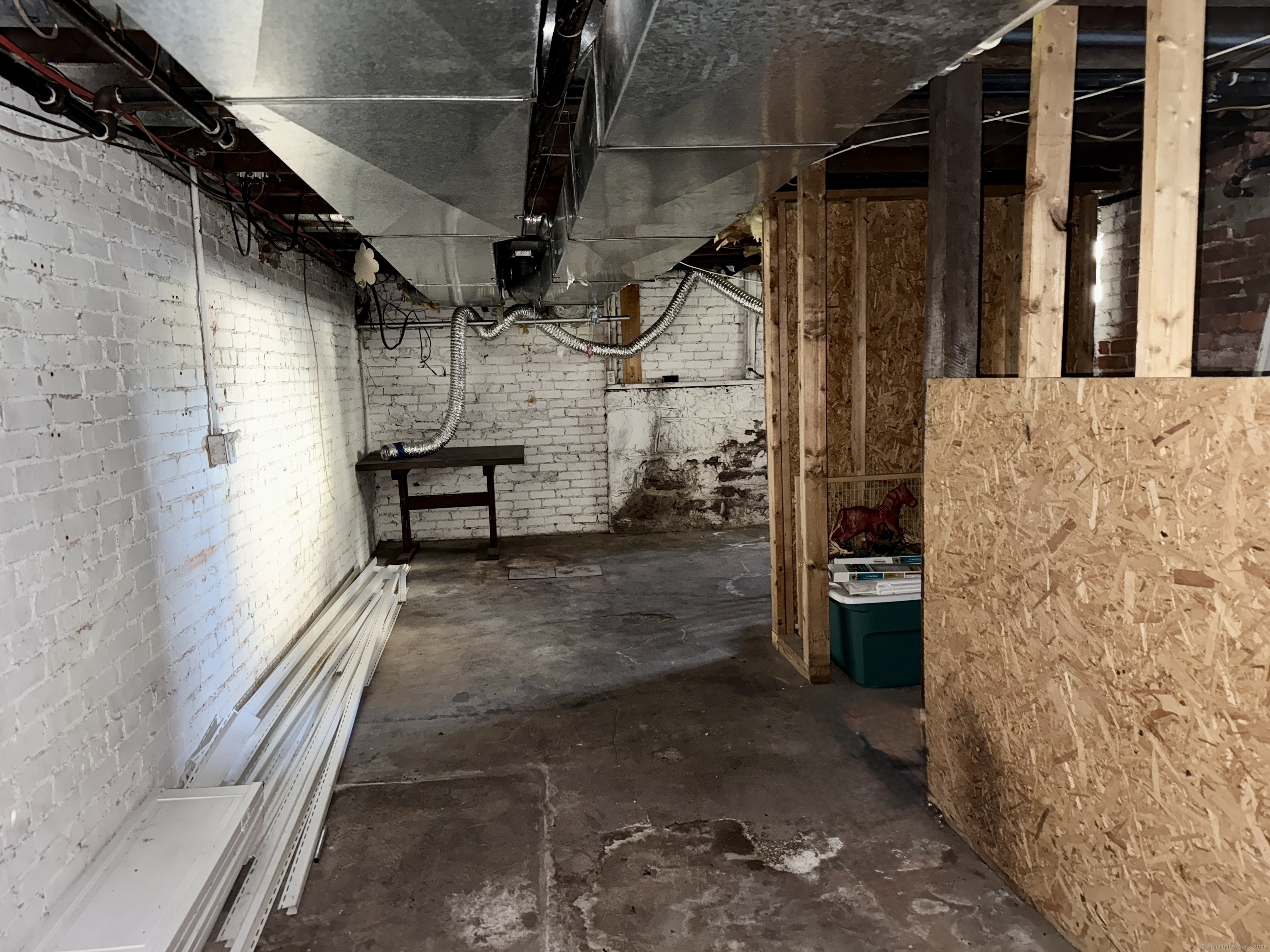 61 Central Avenue East Hartford CT 06108