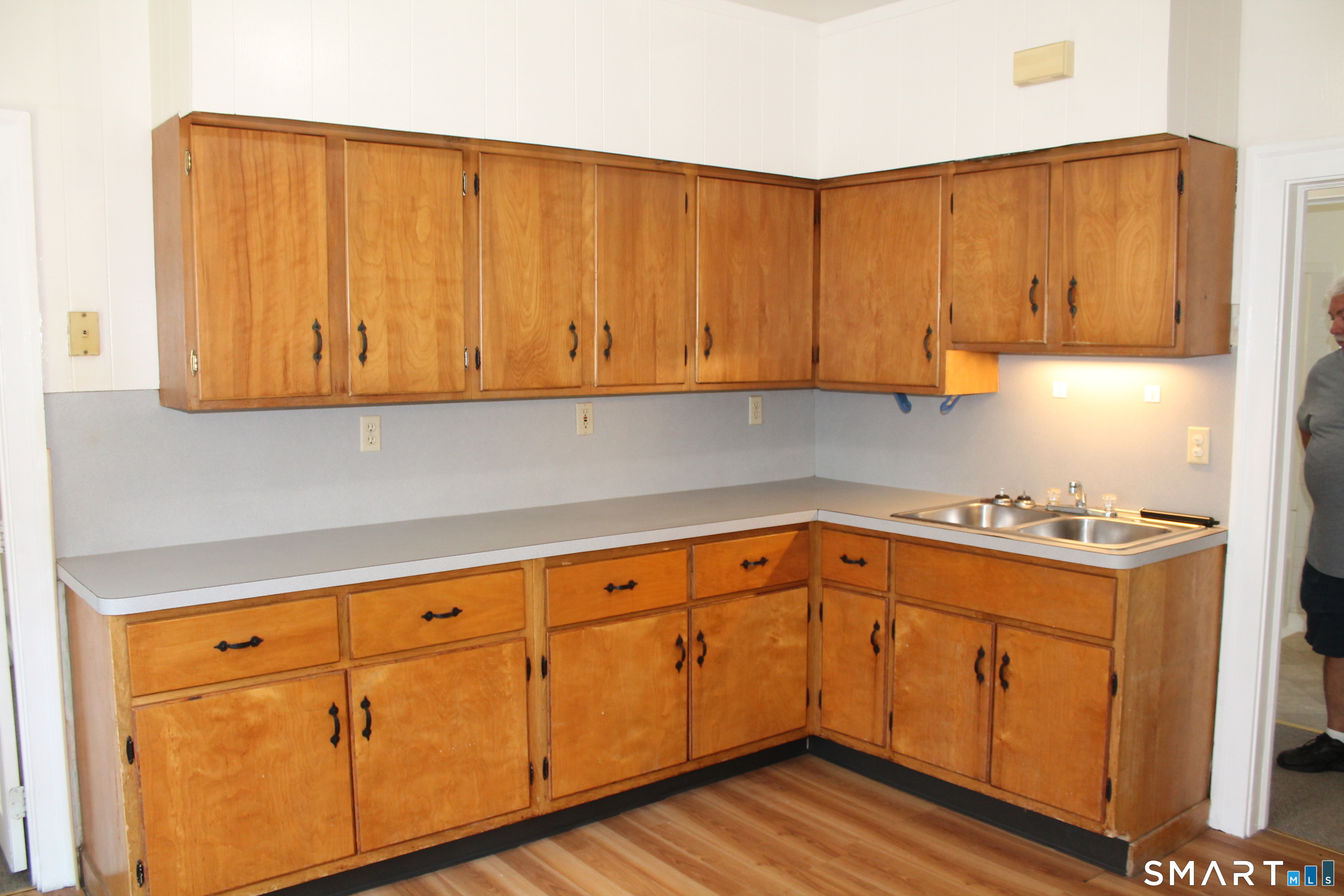 17 Akron Street Meriden CT 06450