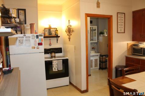 17 Akron Street Meriden CT 06450
