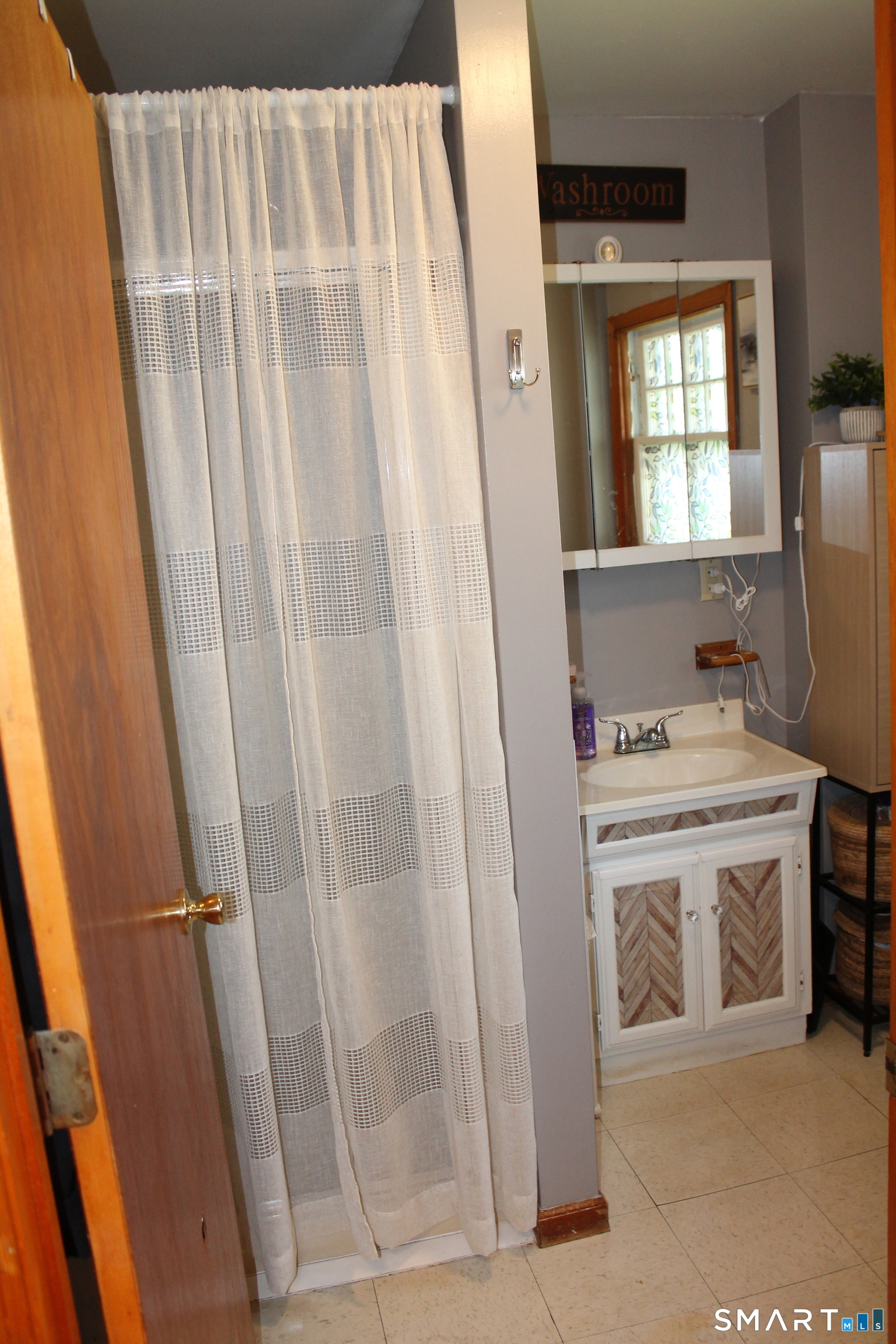 17 Akron Street Meriden CT 06450