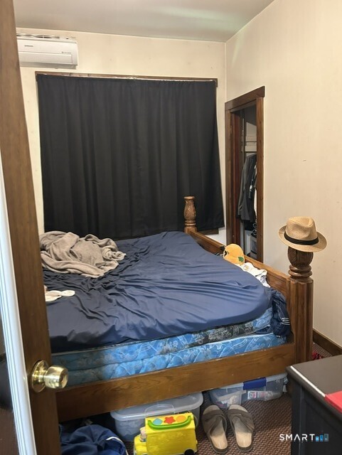 17 Akron Street Meriden CT 06450