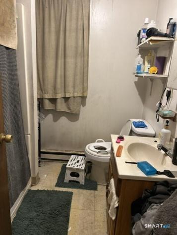 17 Akron Street Meriden CT 06450