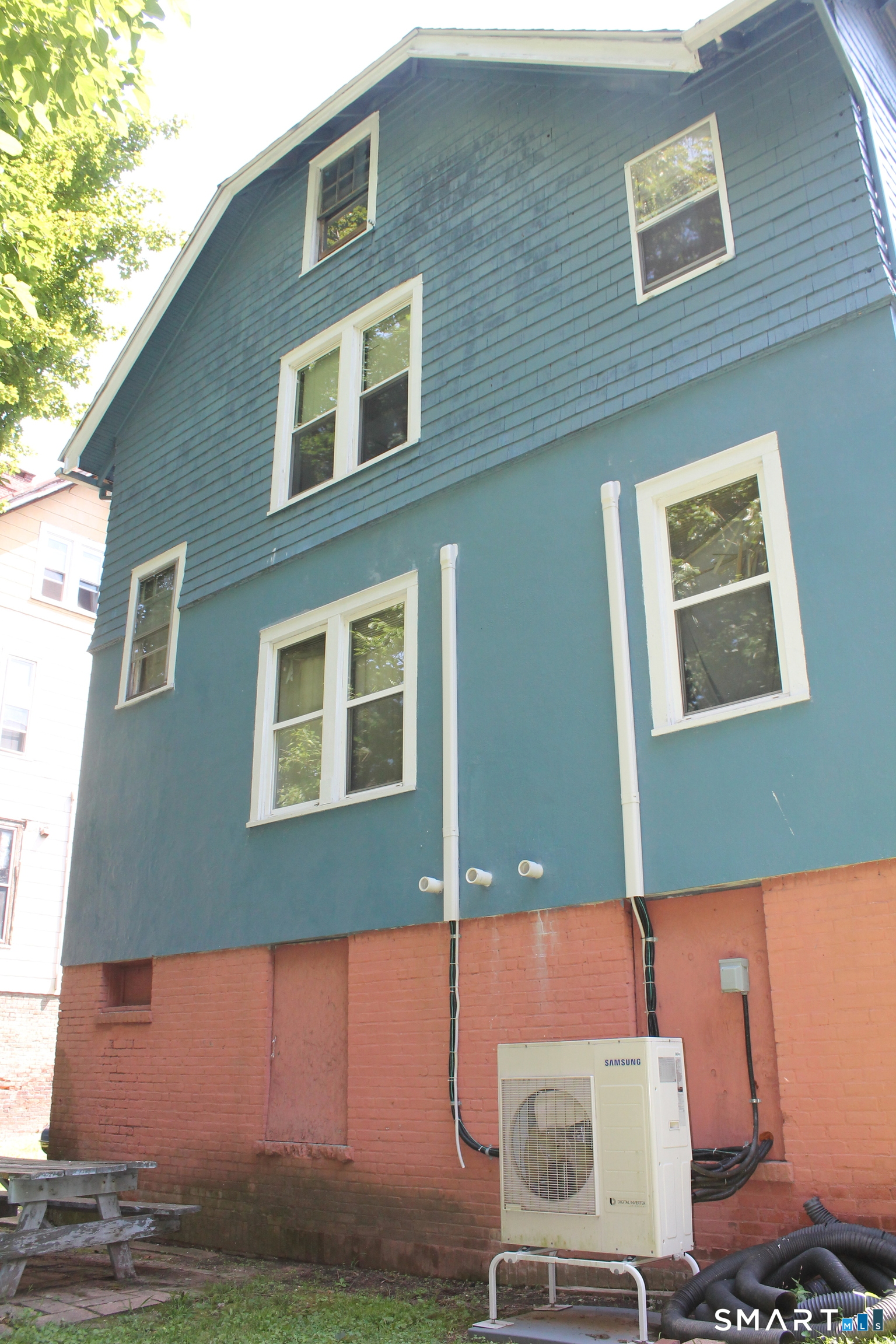 17 Akron Street Meriden CT 06450
