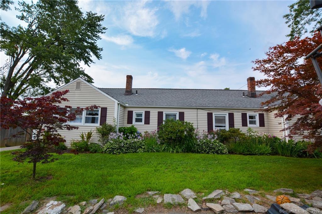 197 Dupont Place Bridgeport CT 06610
