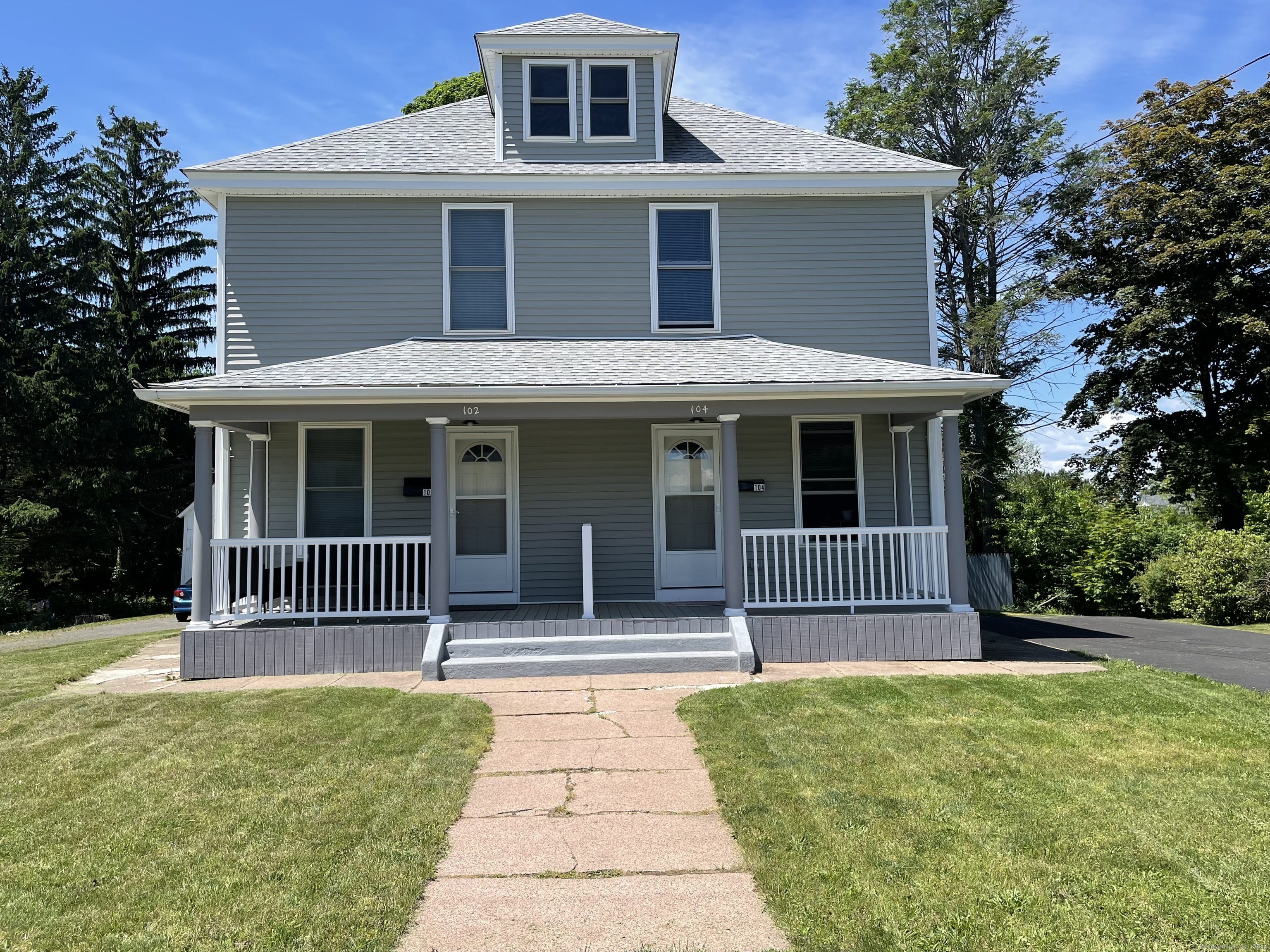 102 Glenwood Street Manchester CT 06040