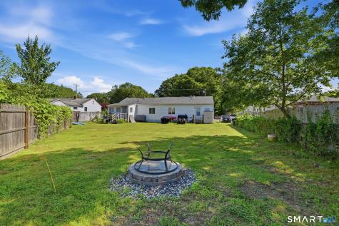 8 Midway Oval Groton CT 06340