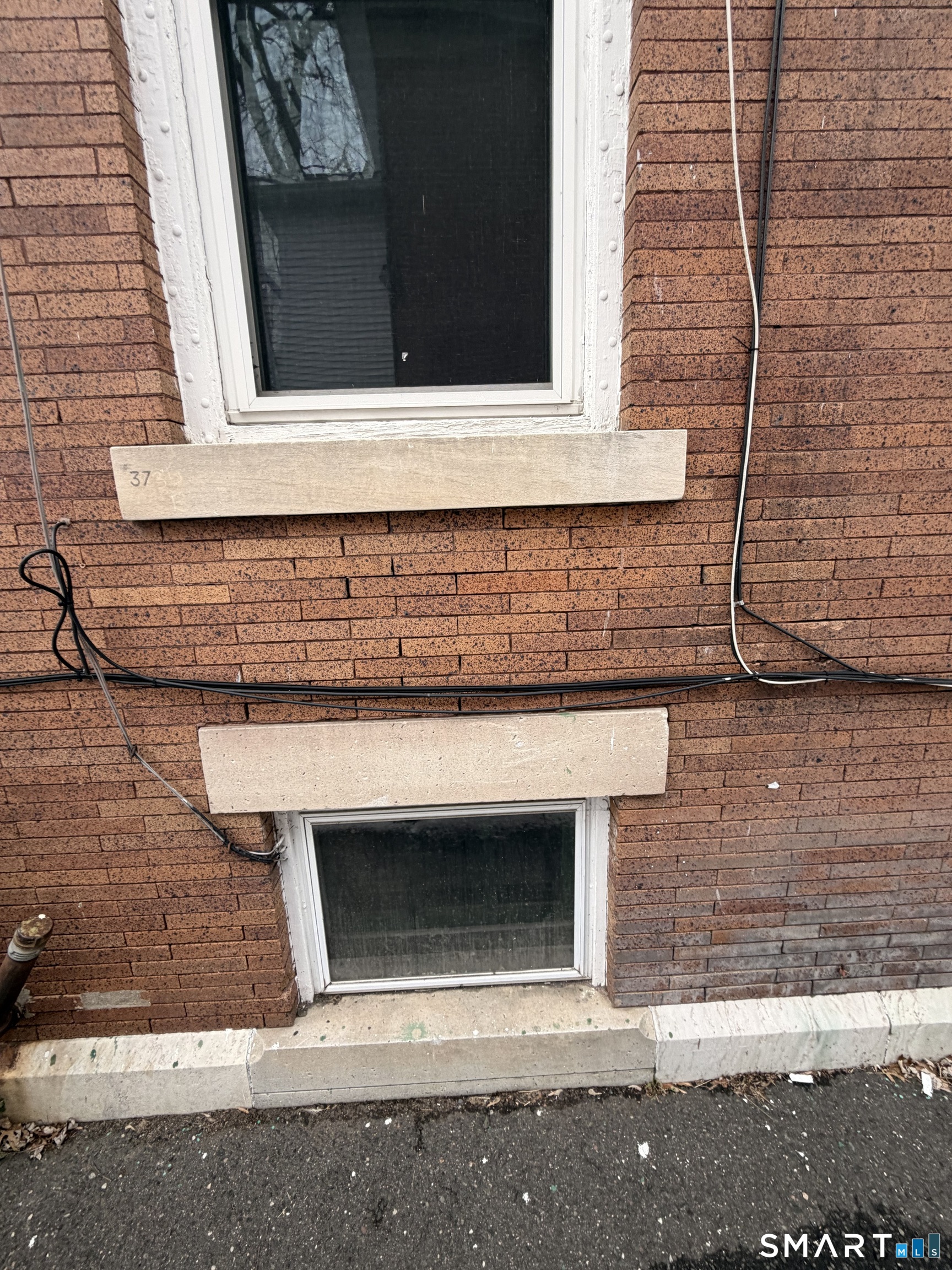 35-37 Burton Street Hartford CT 06112