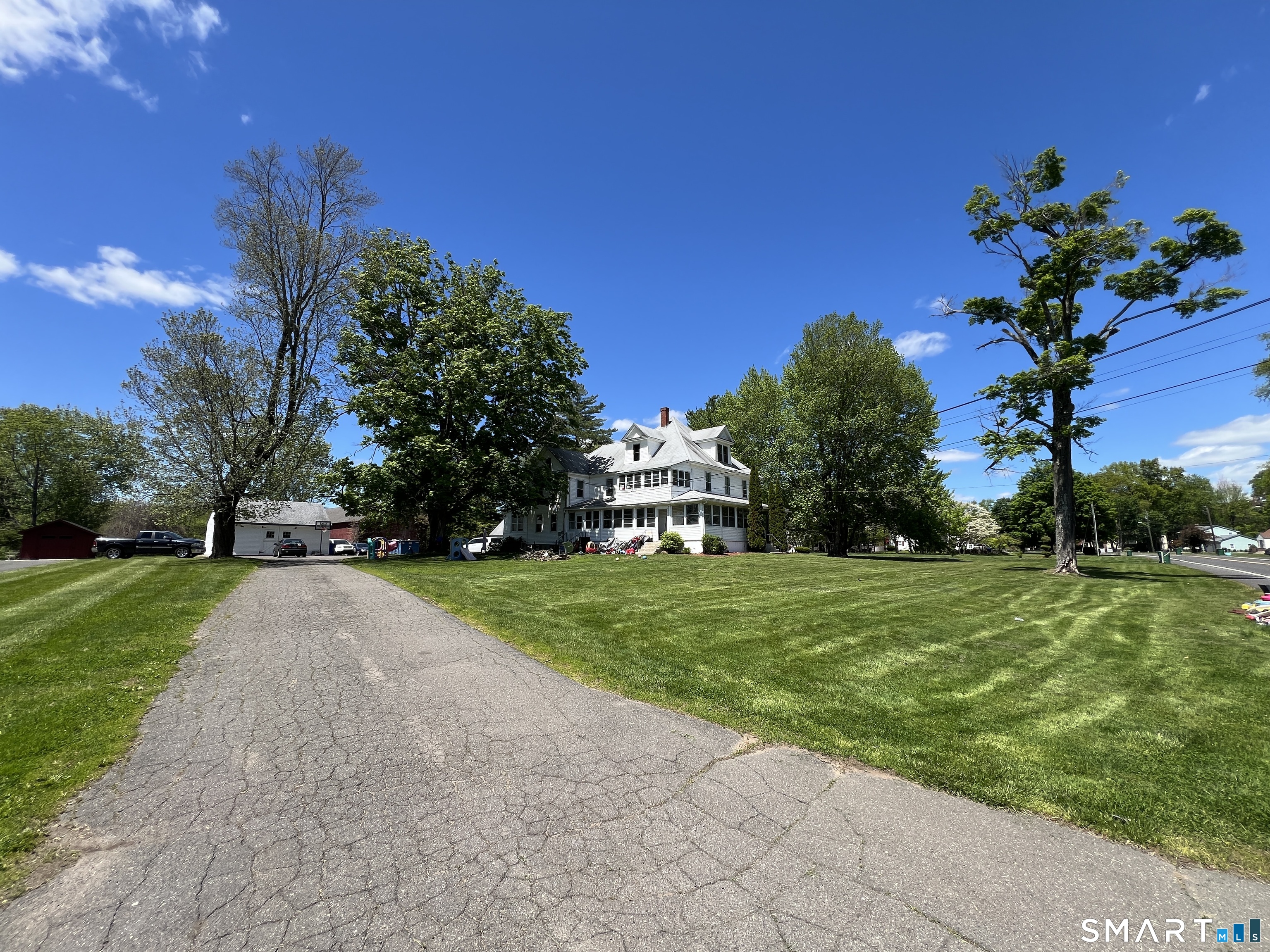 257 Tunxis Avenue Bloomfield CT 06002