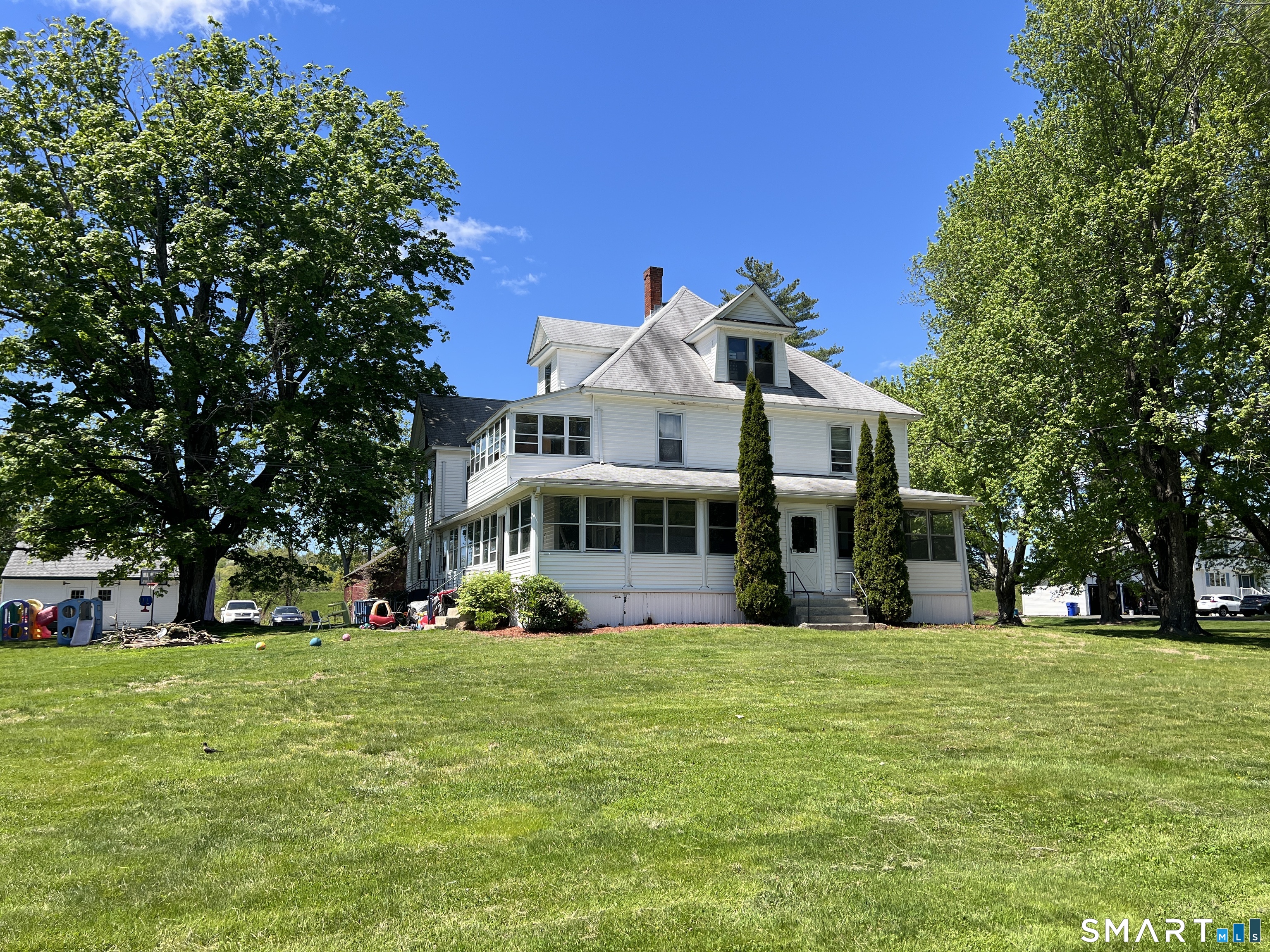 257 Tunxis Avenue Bloomfield CT 06002
