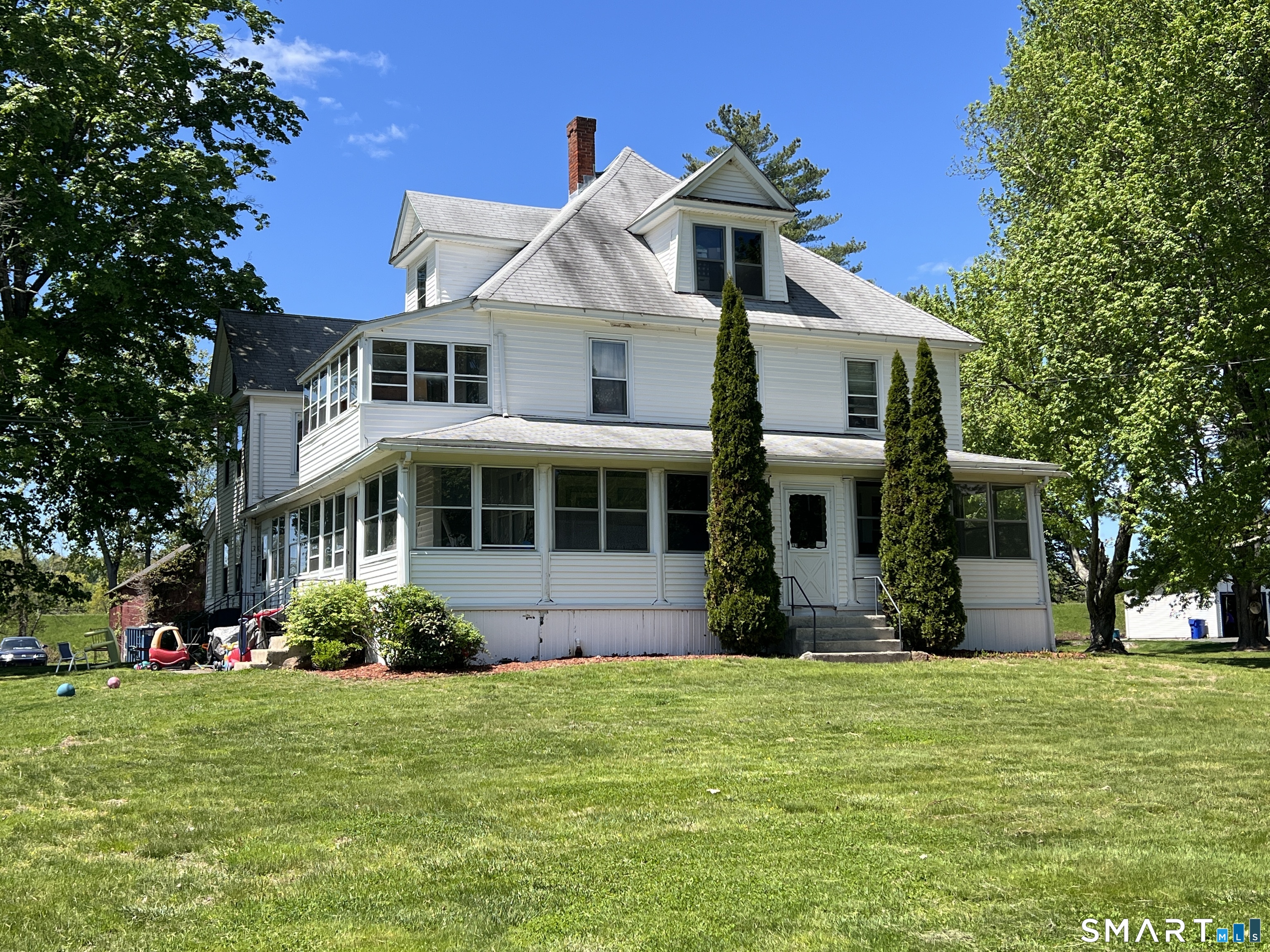 257 Tunxis Avenue Bloomfield CT 06002