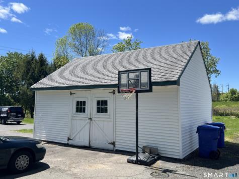 257 Tunxis Avenue Bloomfield CT 06002