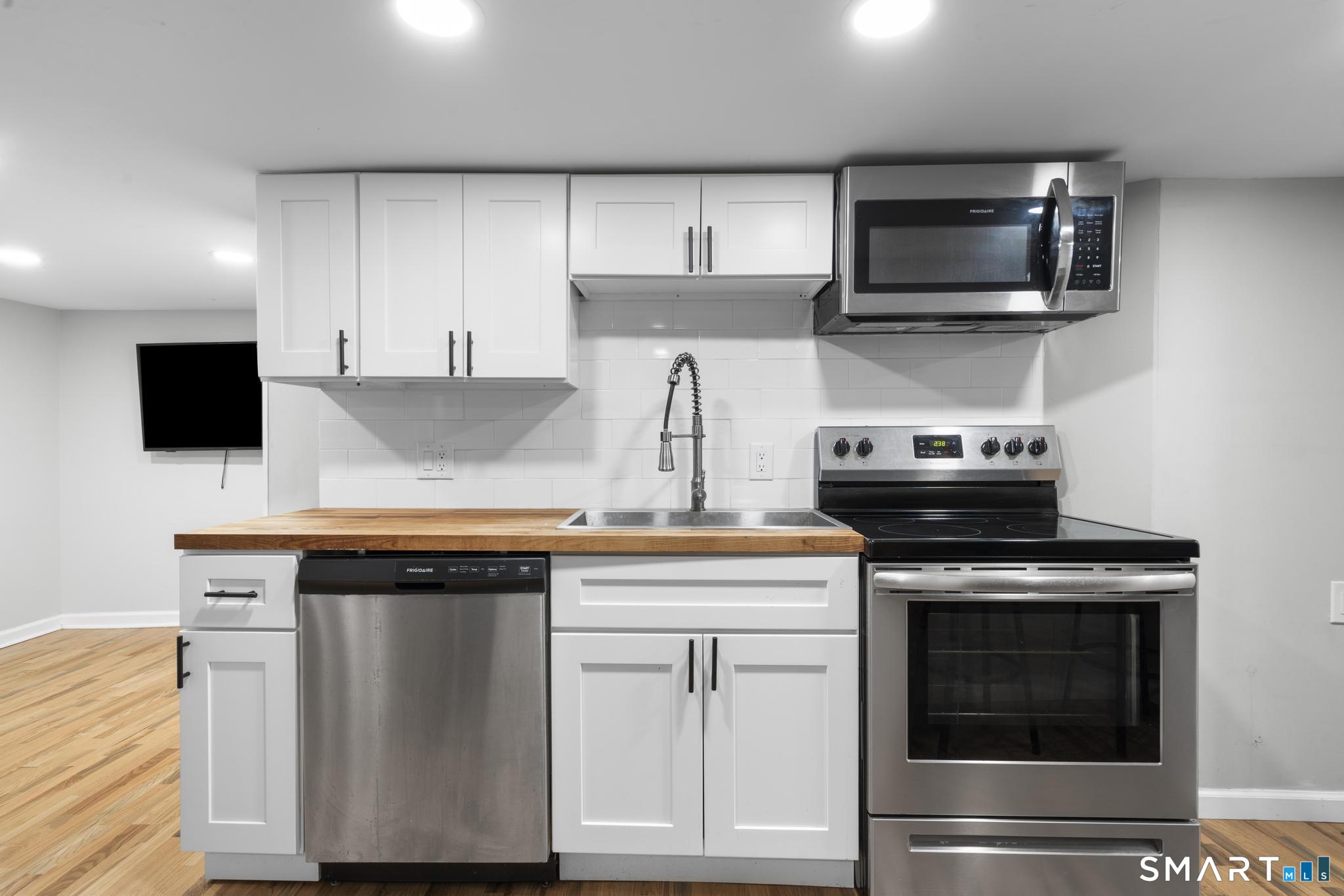 88 Daggett Street New Haven CT 06519