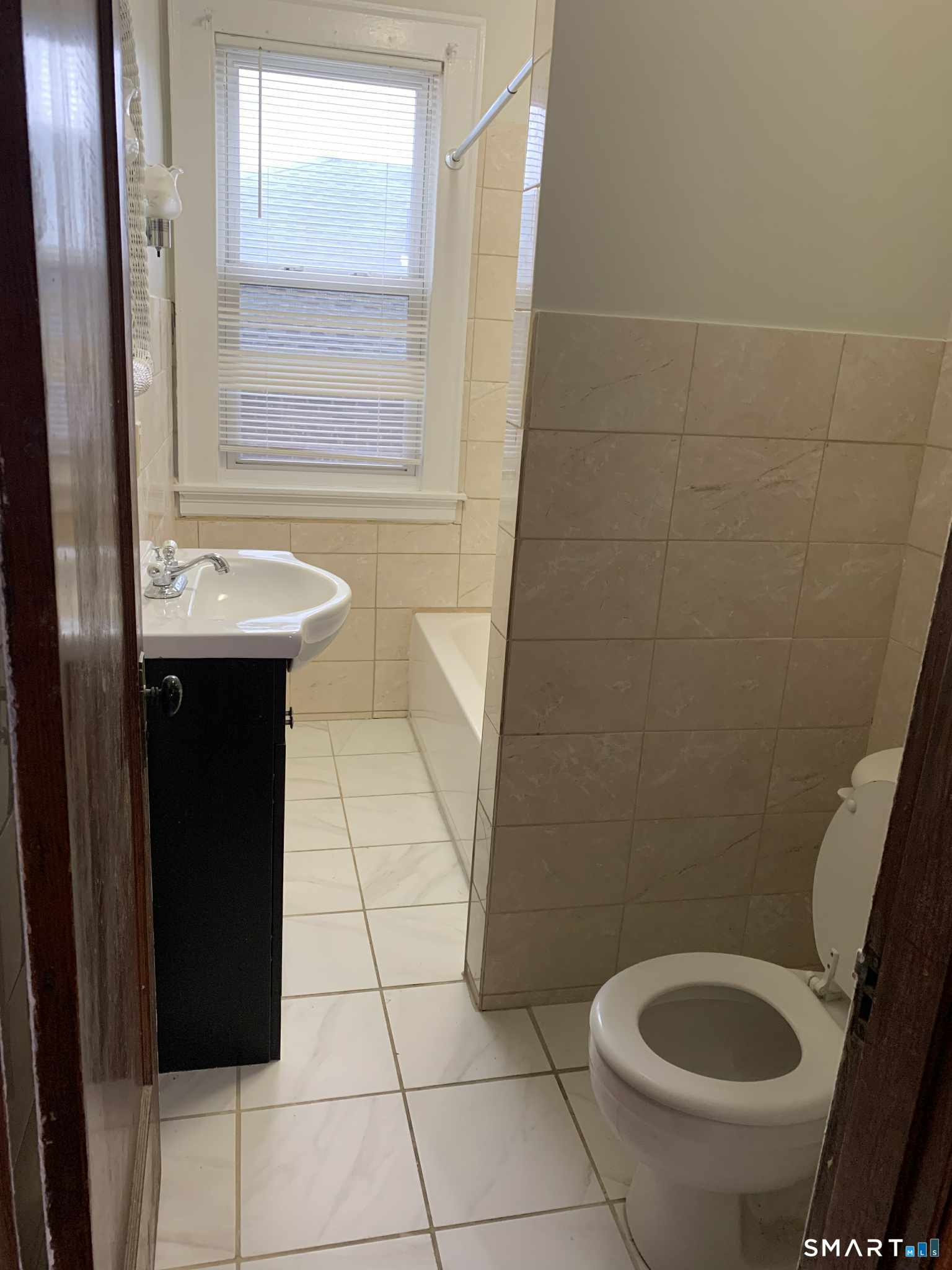 81 Chambers Street Waterbury CT 06708