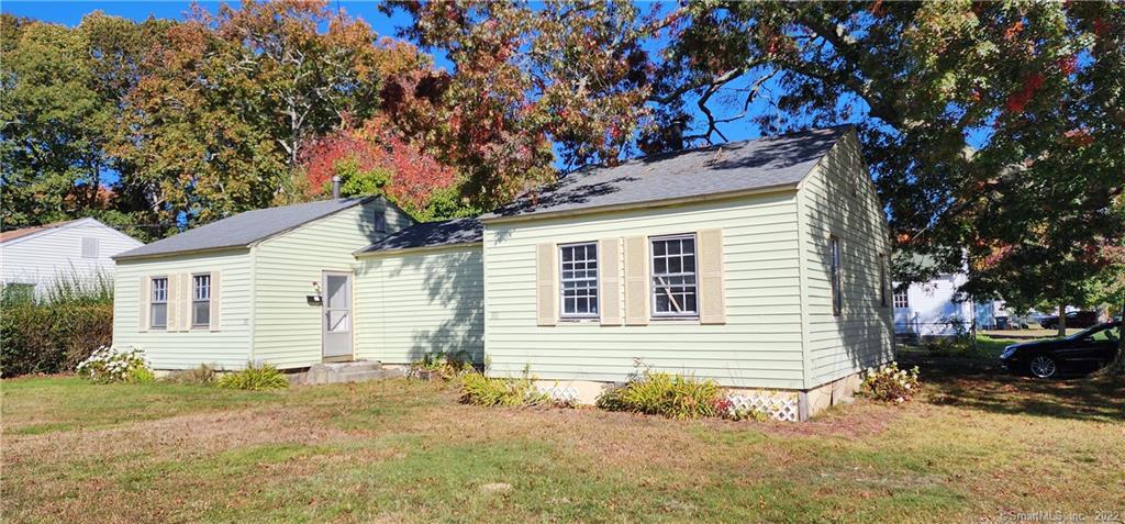 25 Midway Oval Groton CT 06340