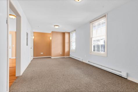 9 Brewer Street New London CT 06320