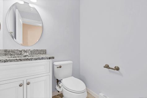 9 Brewer Street New London CT 06320