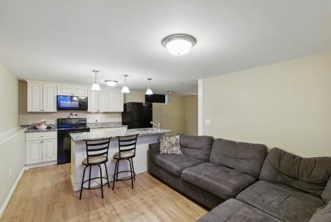 9 Brewer Street New London CT 06320