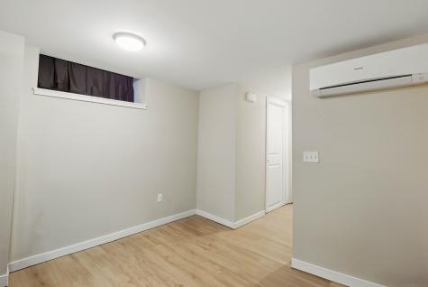 9 Brewer Street New London CT 06320