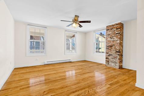 9 Brewer Street New London CT 06320