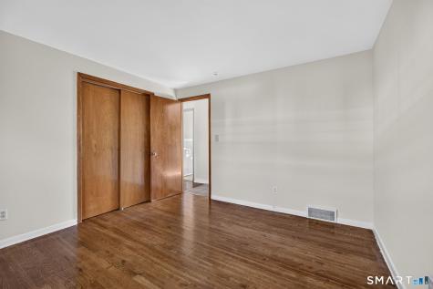 27 Manila Avenue Woodbridge CT 06525