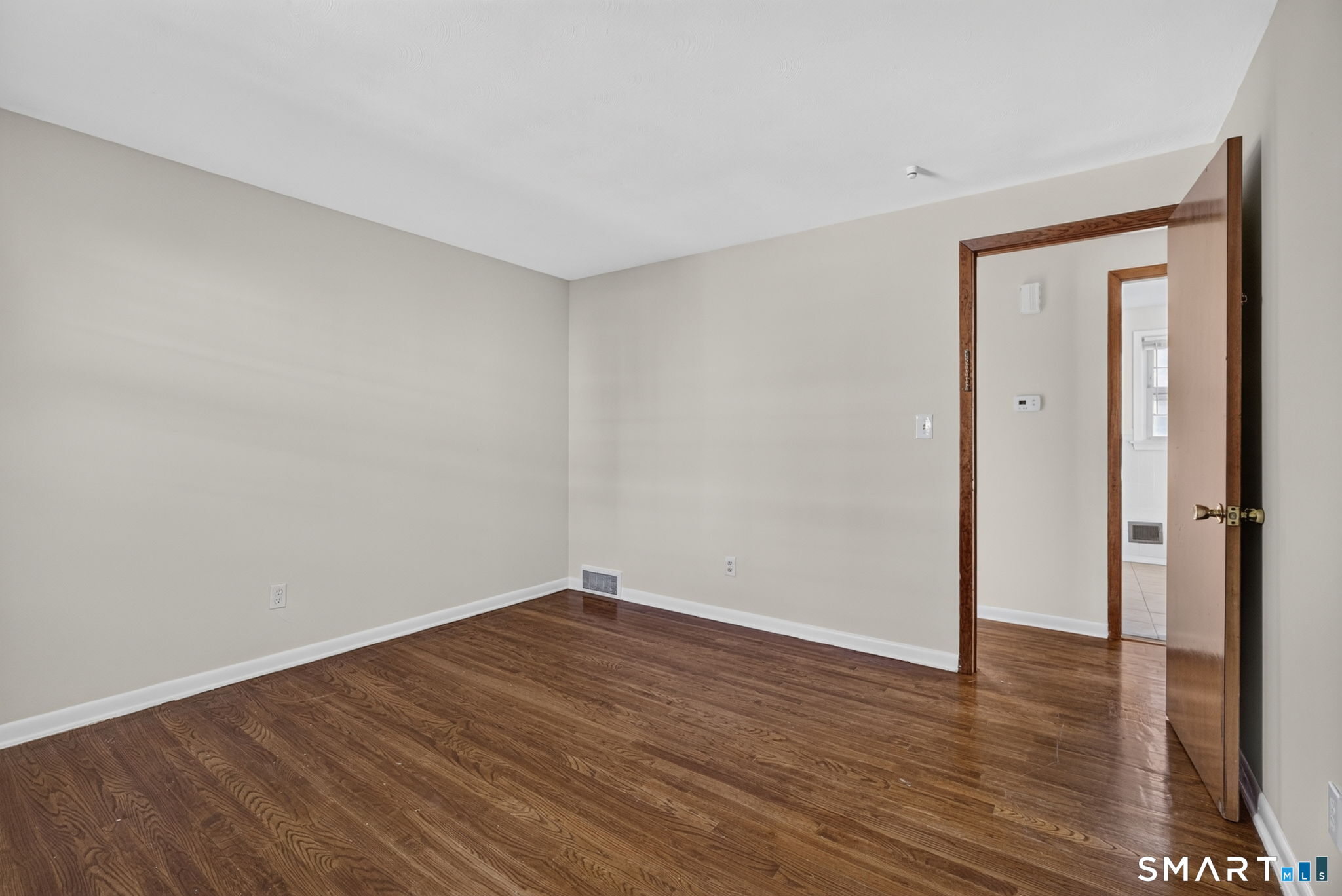 27 Manila Avenue Woodbridge CT 06525