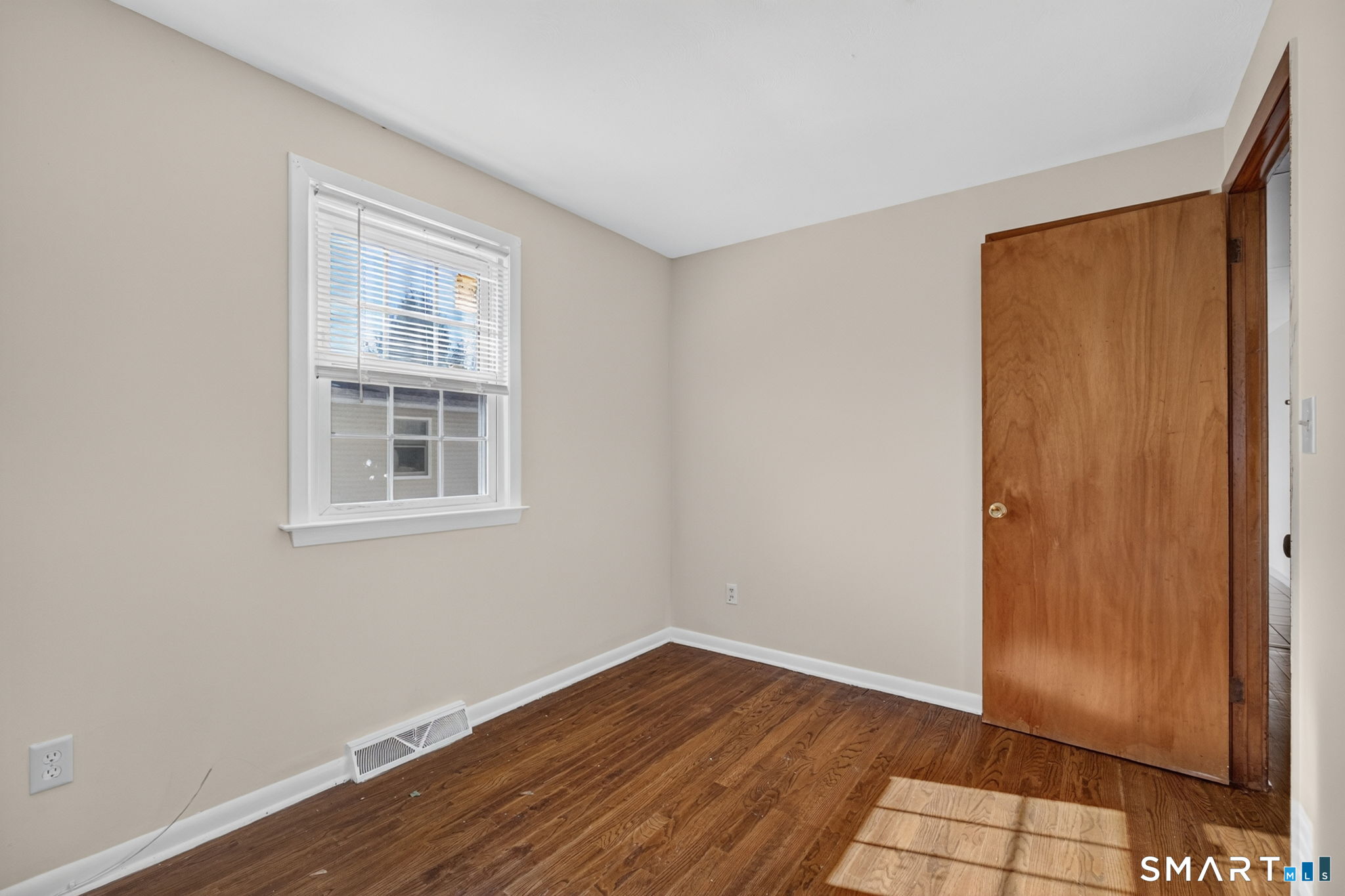 27 Manila Avenue Woodbridge CT 06525