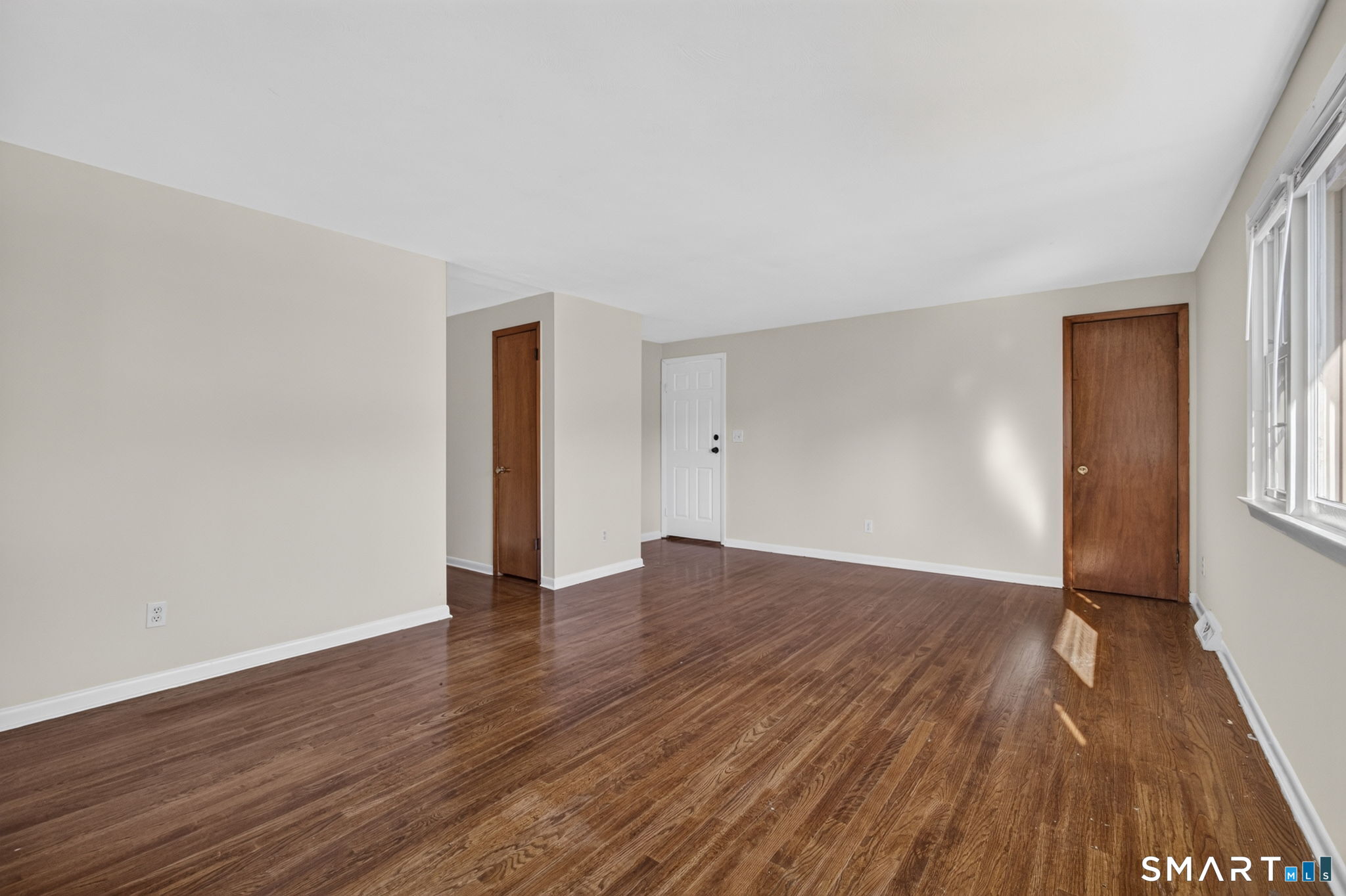27 Manila Avenue Woodbridge CT 06525