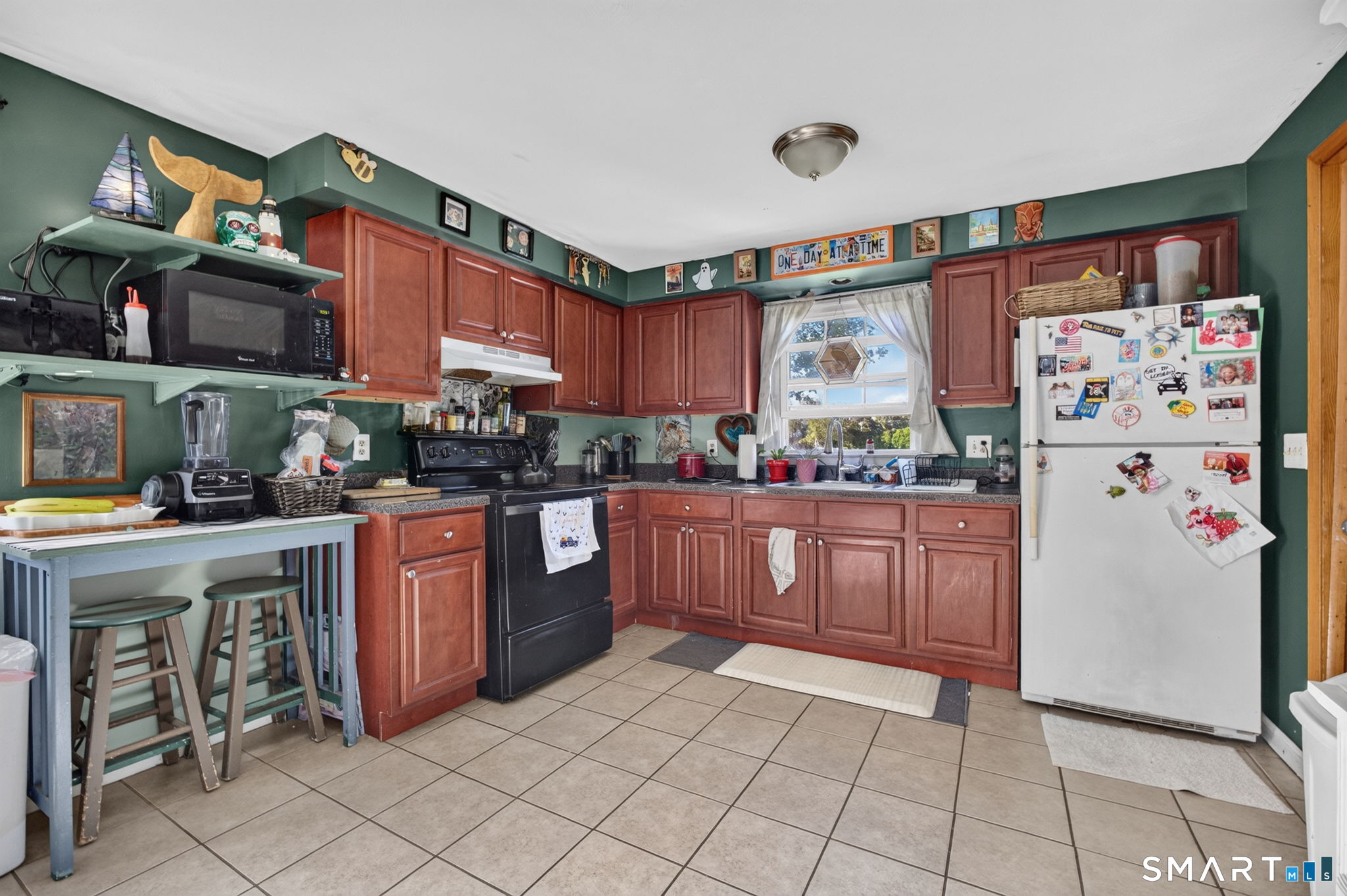 27 Manila Avenue Woodbridge CT 06525