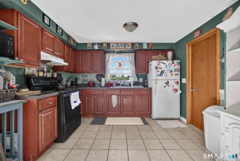 27 Manila Avenue Woodbridge CT 06525