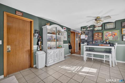 27 Manila Avenue Woodbridge CT 06525