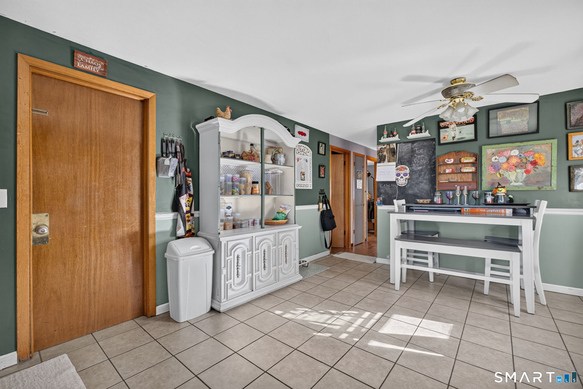 27 Manila Avenue Woodbridge CT 06525
