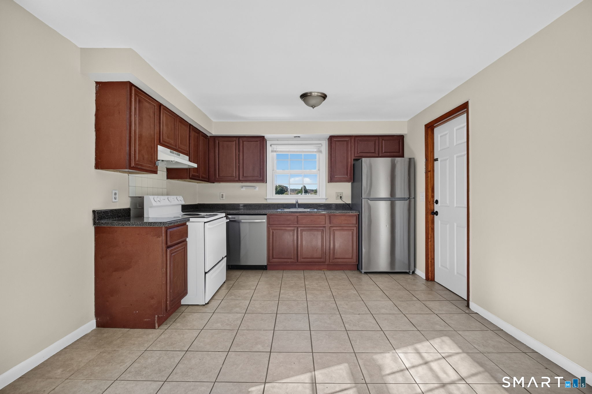 27 Manila Avenue Woodbridge CT 06525