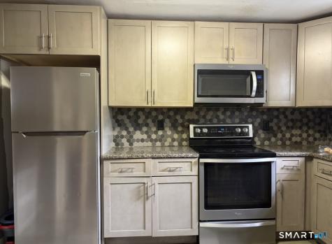 4-6 New Hampshire Dr Drive New Britain CT 06052