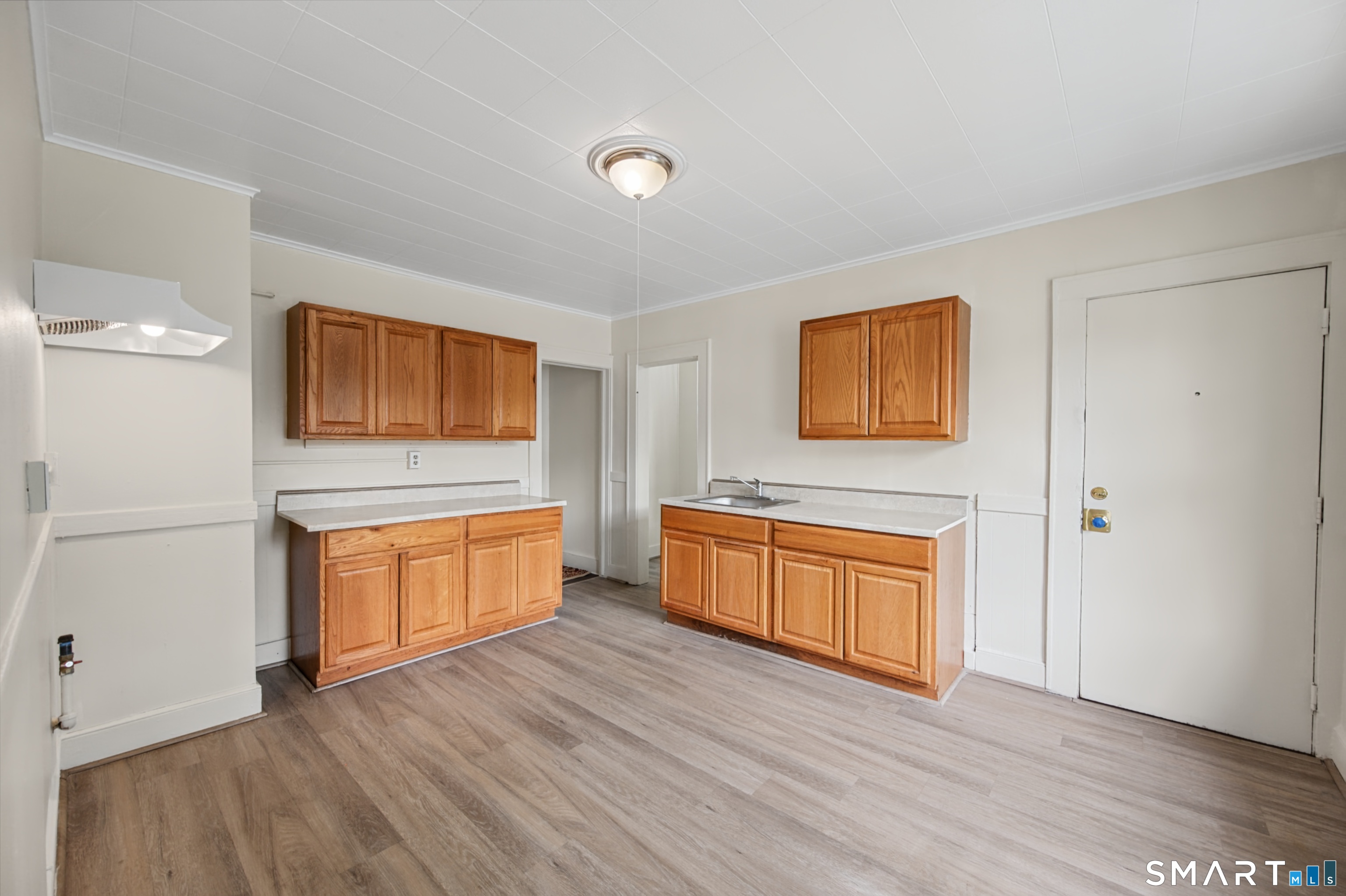 32 Wood Street Meriden CT 06451