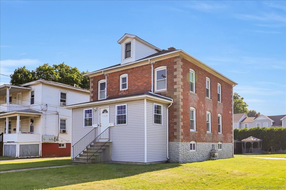 128 Whiting Street Plainville CT 06062