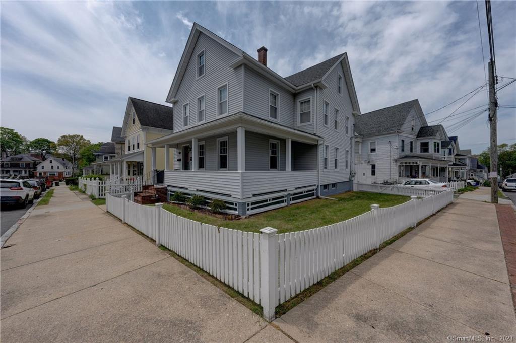 24 Center Street New London CT 06320